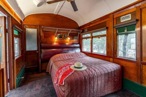Railway Carriage Accommodation - Discovery Resorts - Undara