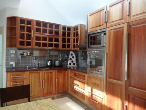 kitchen
 - Hopkins Manor