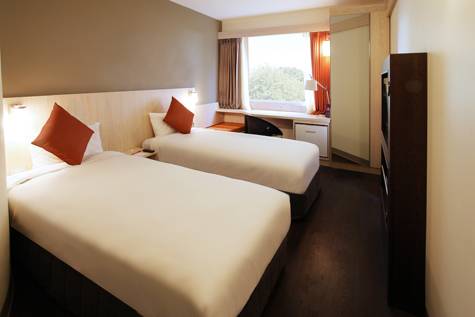 Room
 - Ibis Auckland Ellerslie