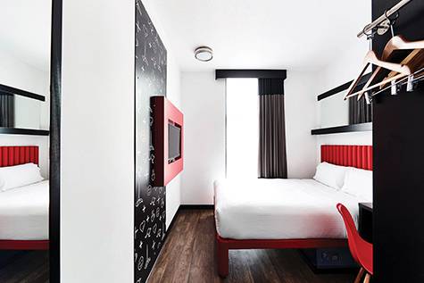 Standard Queen Room
- Essence Hotel Carlton