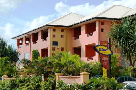 External
- Kacy's Bargara Beach Motel