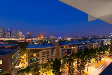 1 Bedroom Apartment City View
 - Mantra South Bank Brisbane