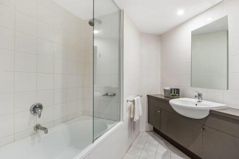 2 Bedroom Apartment
- Mantra Southbank Melbourne