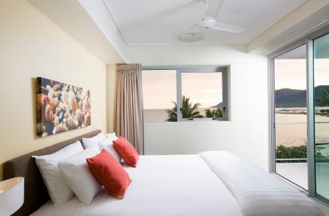 1 Bedroom Ocean View Apartment
 - Mantra Trilogy Cairns