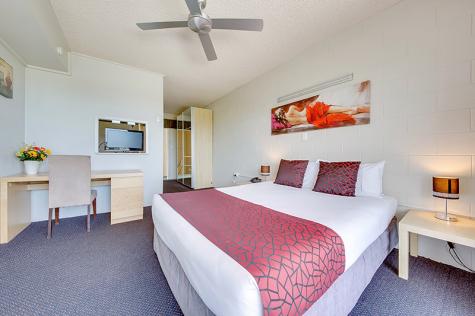 Deluxe Spa Room
- Camelot Motel