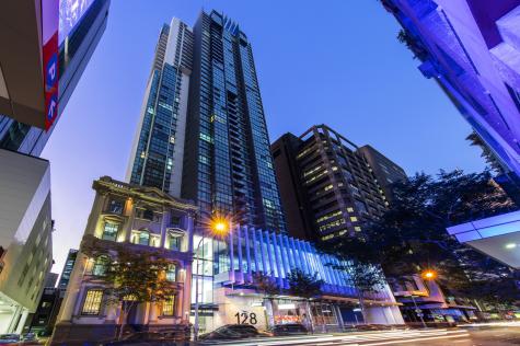 Exteria
 - Oaks Brisbane on Charlotte Suites