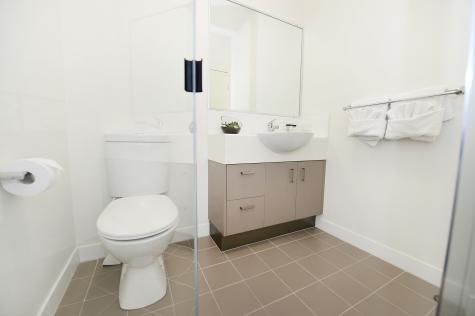 Bathroom
- Oaks Middlemount Suites