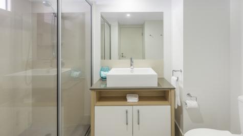 Hotel Room Bathroom  - Oaks Port Douglas Resort