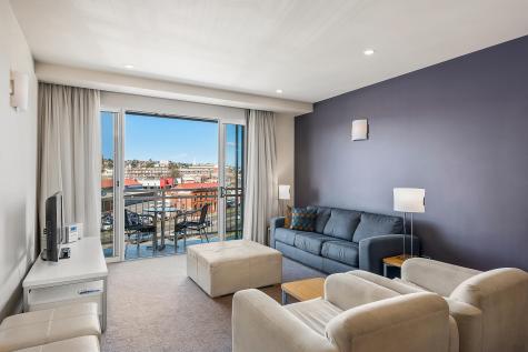 City View Suite
 - Peppers Seaport Launceston