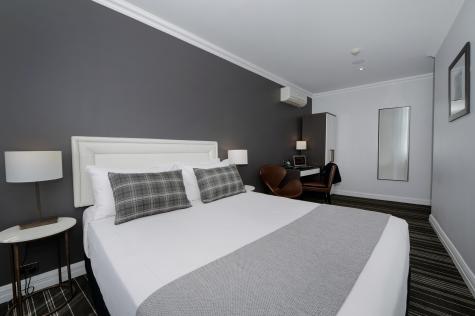 Queen
- Perouse Randwick by Sydney Lodges