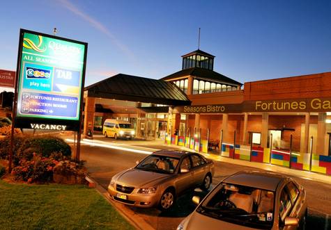 Entrance
 - All Seasons Resort Hotel Bendigo