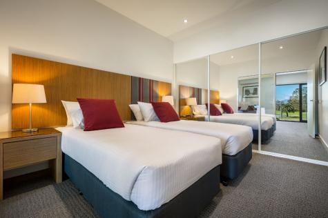Twin Split Bedroom  - Quest Chatswood