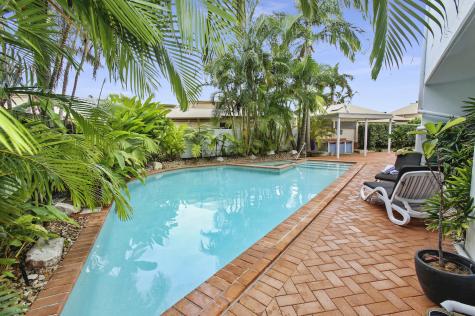 Rimini Holiday Apartments - Pool
- Rimini Holiday Apartments