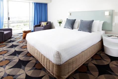 Delux Queen Room
 - The Gladstone Central Hotel