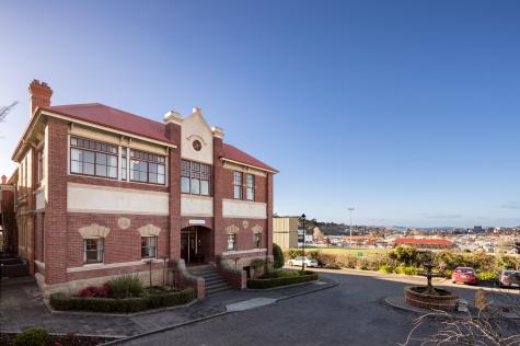 Rydges Hobart
 - Rydges Hobart
