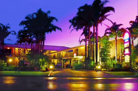 Sapphire Waters Motor Inn
- Sapphire Waters Motor Inn