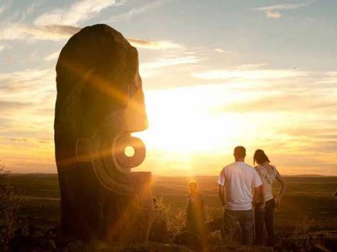 Attraction
 - Silver Haven Motor Inn