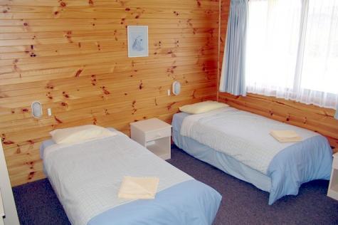 Silver Ridge bedroom twin
- Silver Ridge Retreat