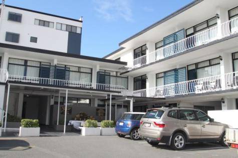 Exterior
- Kangaroo Point Hotel & Apartments