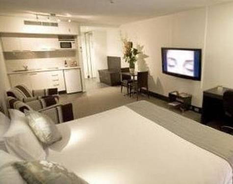 St Ives Motel and Apartments
- St Ives Motel & Apartments