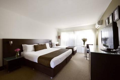 Executive Twin
 - Station Motel Parkes