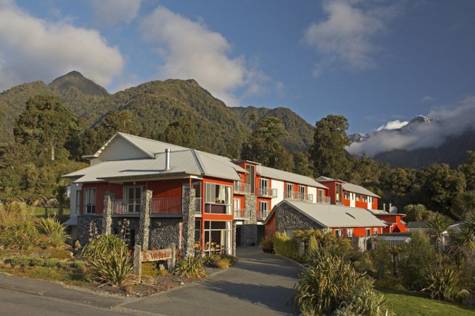 Exterior
- Distinction Fox Glacier Te Weheka Hotel