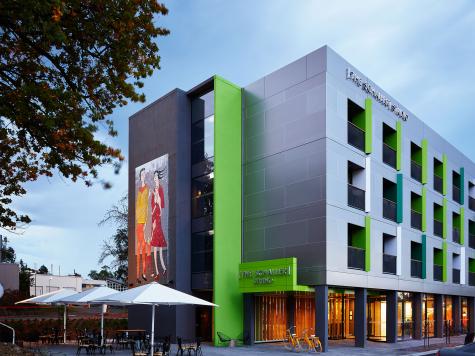 Hotel Exterior
- Mercure Bendigo Schaller