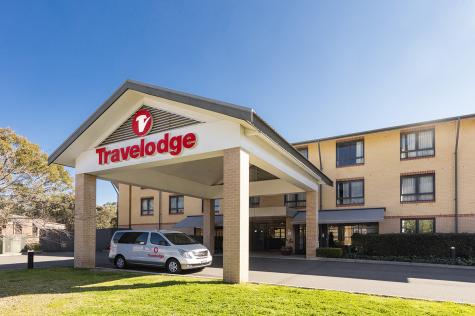 Exterior
- Mercure Sydney Macquarie Park
