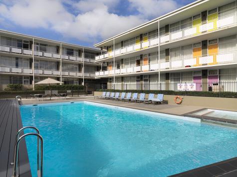 Pool
- The Parkmore Hotel