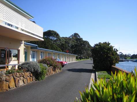 Exterior
 - The Waterfront Wynyard