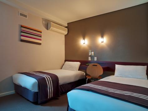 Twin
- Hotel Hacienda