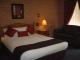 Executive Queen
 - Aalana Motor Inn
