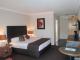Executive King spa room
 - Puffers Inn Logan Motel