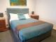 Executive Queen Room
 - Addison Motor Inn