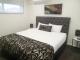 1 BR Superior King Room
 - Addison Motor Inn