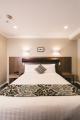 Executive Suite
 - Parkside Hotel & Apartments
