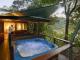 Hideaway Retreat deck and hot tub
 - Bloomfield Lodge