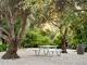 picnic areas around the estate
 - Chambre Estate