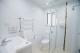 Bathroom
 - Quality Hotel Robertson Gardens