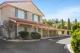 Econo Lodge Alabaster Cowra.
 - Econo Lodge Alabaster Motel