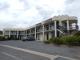 Deluxe Building
 - Jacksons Motor Inn