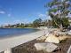 Walk to the beach  - Long Beach House Apartments