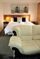 Deluxe King
 - Marco Polo Motor Inn
