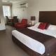 Deluxe King Room
 - The Aston Motel - Tamworth