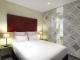 Studio Room
 - Oaks Melbourne on Collins Hotel