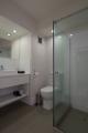 Bathroom
 - Pensione Hotel Perth