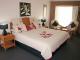 King double spa suite
 - Sapphire Waters Motor Inn