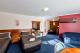 Large Family Room
 - Hume Country Motor Inn