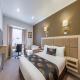 Premium Queen
 - The Waverley International Hotel