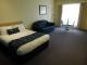 Deluxe Room
 - Victoria Lodge Motor Inn